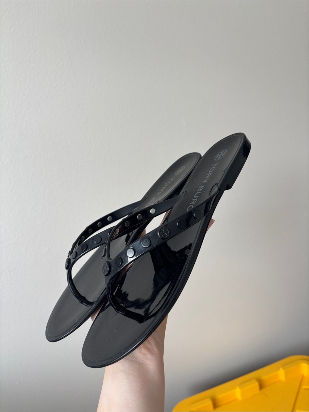 Tory Burch Women’s Black Thong Sandals PVC Slip-On Studded US SZ 9 DISCONTINUED - Picture 9 of 12